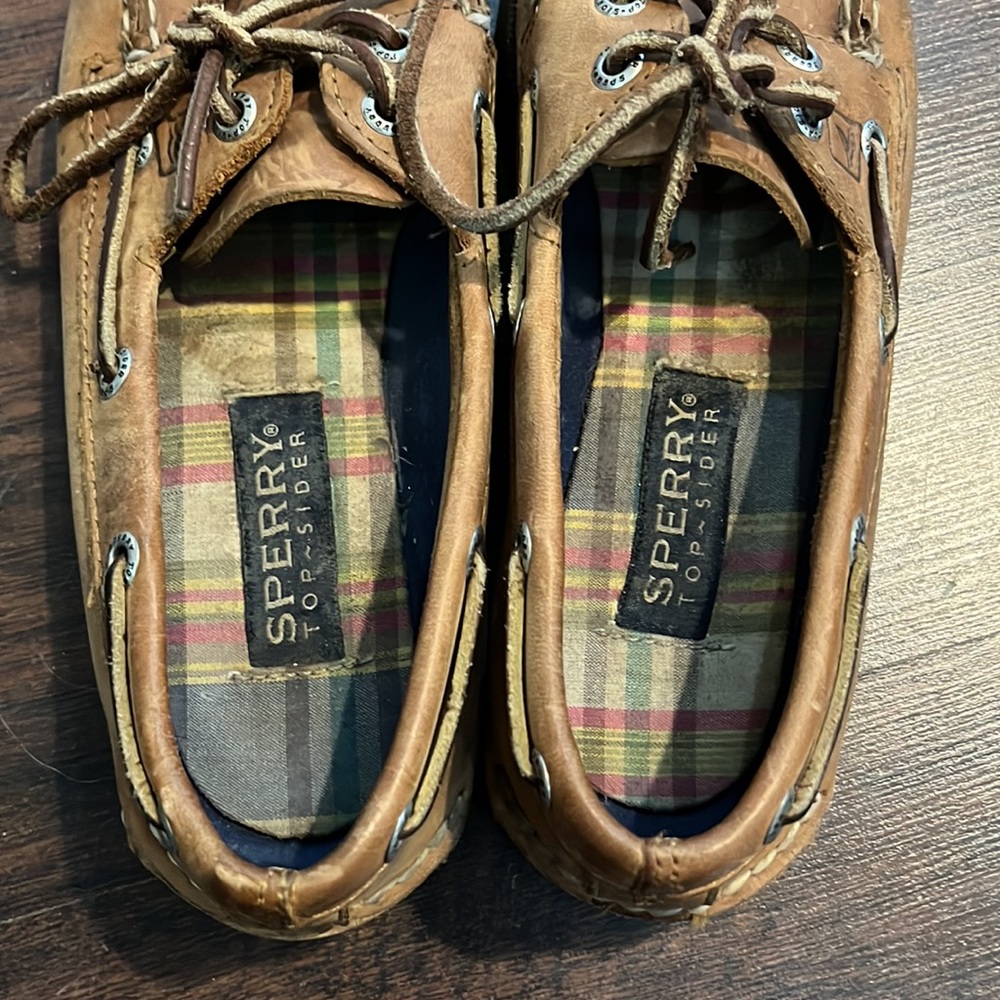 Sperry's - Picture 3 of 5